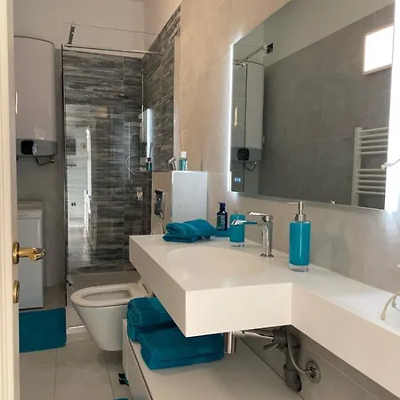 Centre Vue Imprenable Sur Et Jardin Bioves Apartment Menton